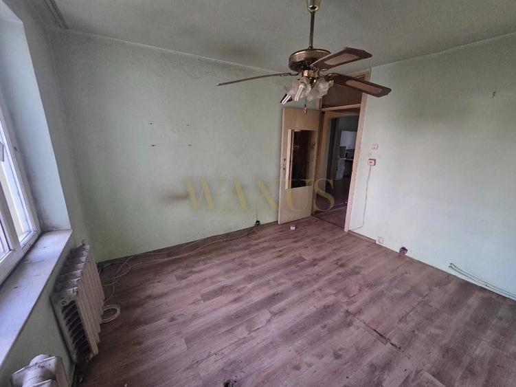Apartament cu 4 camere decomandat în Sud