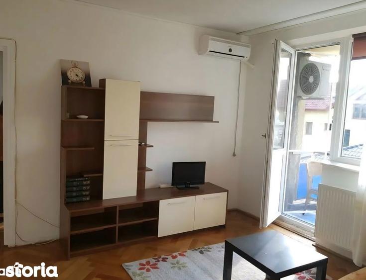 Apartament cu 2 camere semidecomandat în Calea București