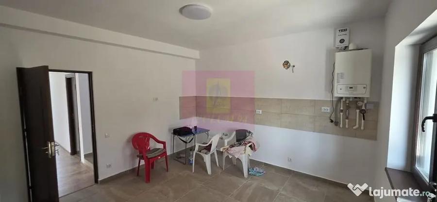 Vila cu 4 camere de vanzare in Brebu - Brebu (Prahova) - 12