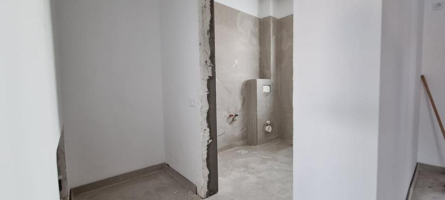 Casă individuală cu 5 camere cu Canalizare în Nord
