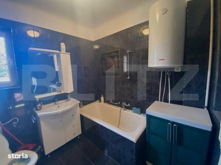 Casă cu 4 camere cu Teren 1100 Mp în Central