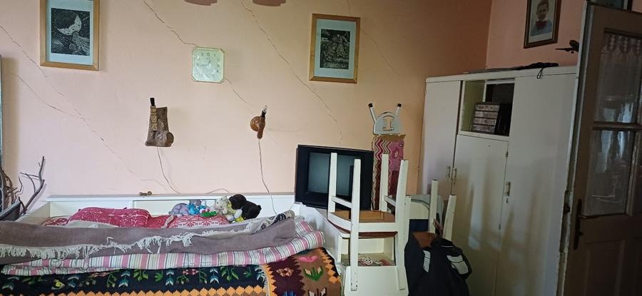 Casă individuală cu 5 camere cu Canalizare în Central