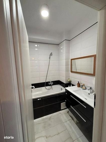 Apartament cu 3 camere decomandat în Tineretului