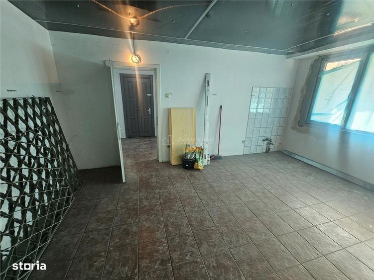 Apartament cu 2 camere semidecomandat în Central