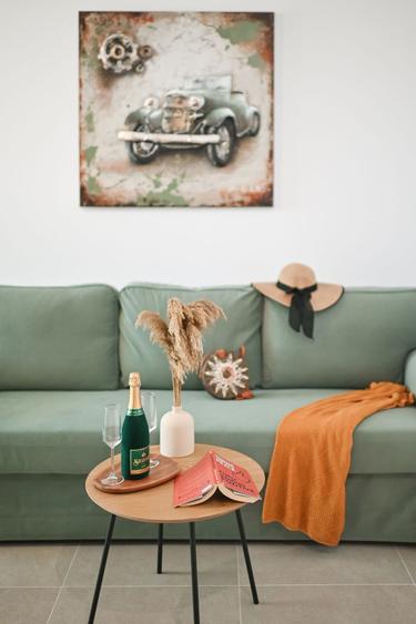 Apartament cu 2 camere decomandat în Mamaia-Sat