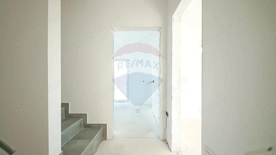 Casă cu 4 camere cu Teren 178 Mp în Tărlungeni