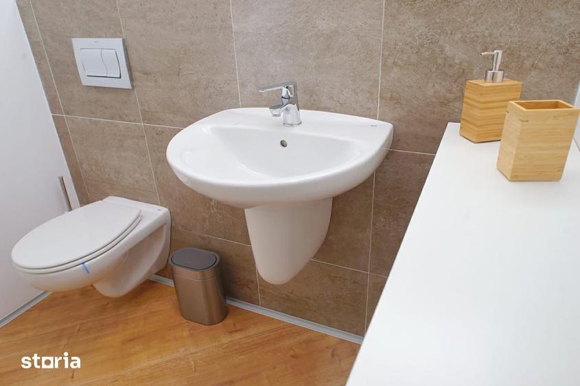 Apartament cu 3 camere, mobilat în Central