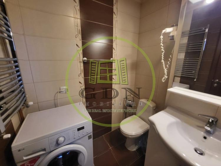 Apartament cu 3 camere, mobilat în Craiovița Nouă