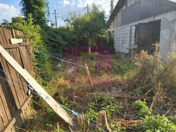Casă cu 2 camere cu Teren 150 Mp în 1 Decembrie