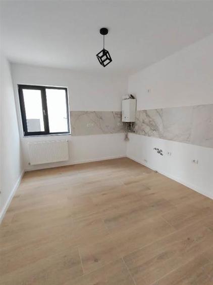 Casă cu 4 camere cu Teren 225 Mp în Prelungirea Ghencea