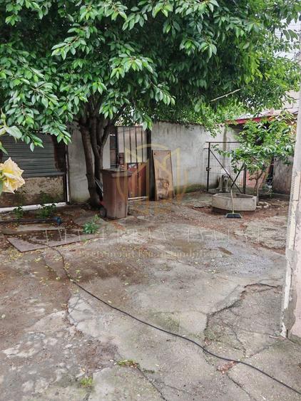 Casă individuală cu 3 camere cu Canalizare în Apărătorii Patriei
