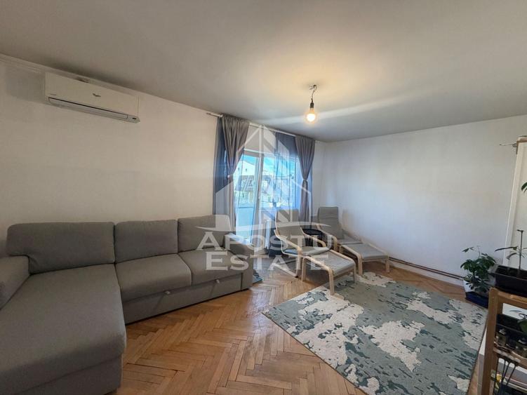 Apartament cu 2 camere decomandat, mobilat în Bucovina