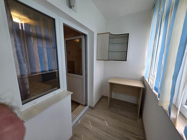 Apartament cu 2 camere decomandat, mobilat în Nicolina