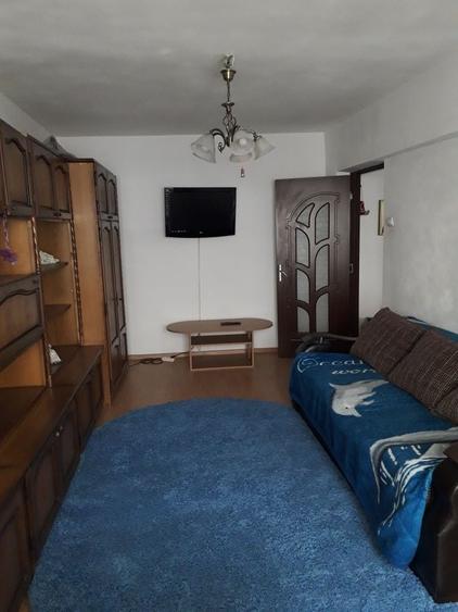 Apartament cu 3 camere decomandat în Gura Văii