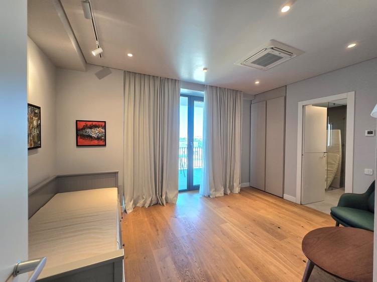 Apartament cu 5 camere în Floreasca