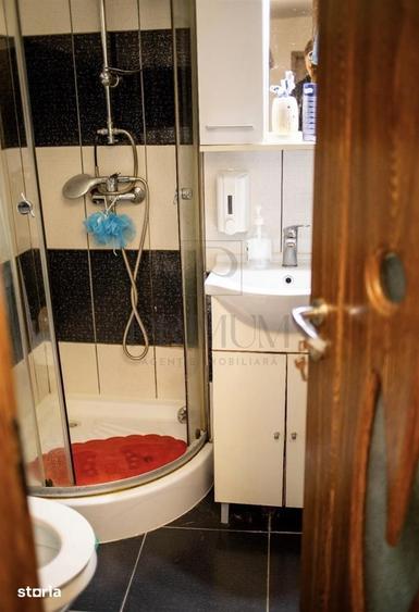 Apartament cu 4 camere decomandat în Girocului