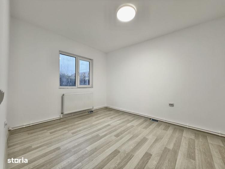 Casă cu 4 camere cu Teren 180 Mp în Central