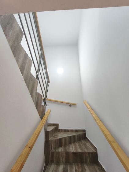 Duplex cu 7 camere cu Canalizare în Chișoda