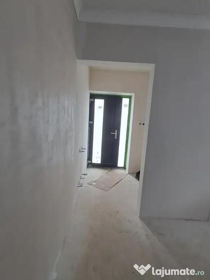 Casă cu 3 camere cu Teren 450 Mp în Horlești