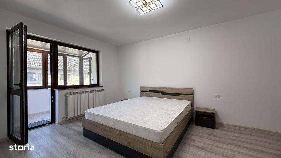 Apartament cu 4 camere decomandat în Central