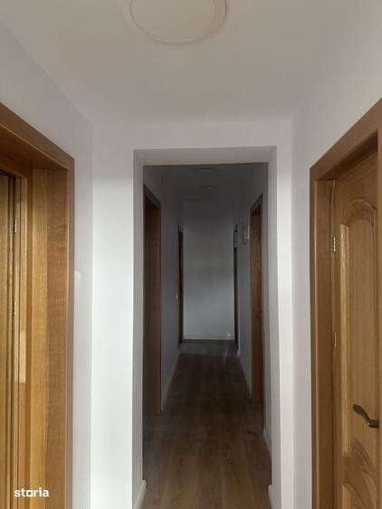 Casă cu 3 camere în Central
