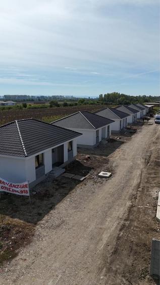 Casă cu 4 camere în Mărtinești