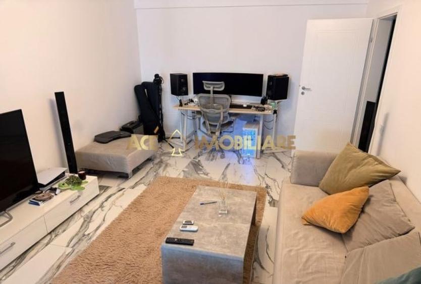 Apartament cu 3 camere decomandat, mobilat în Titan