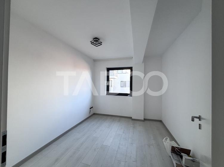 Apartament cu 3 camere semidecomandat în Someșeni