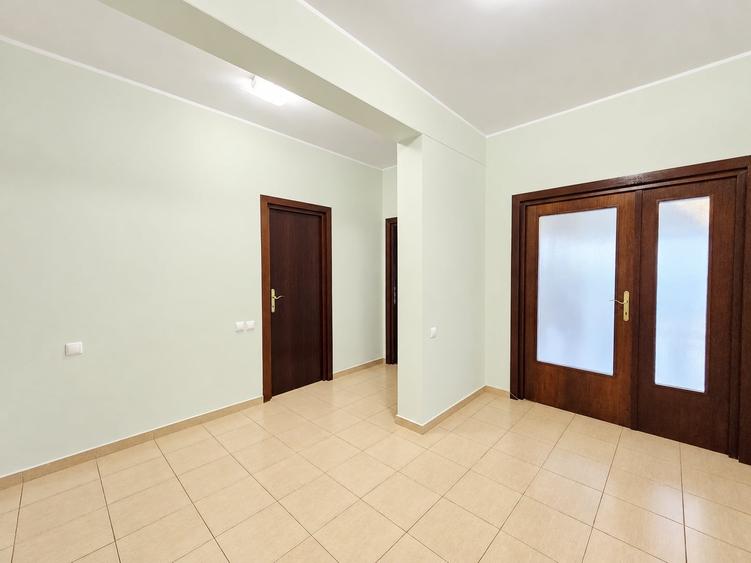 Apartament cu 2 camere decomandat în Faleză