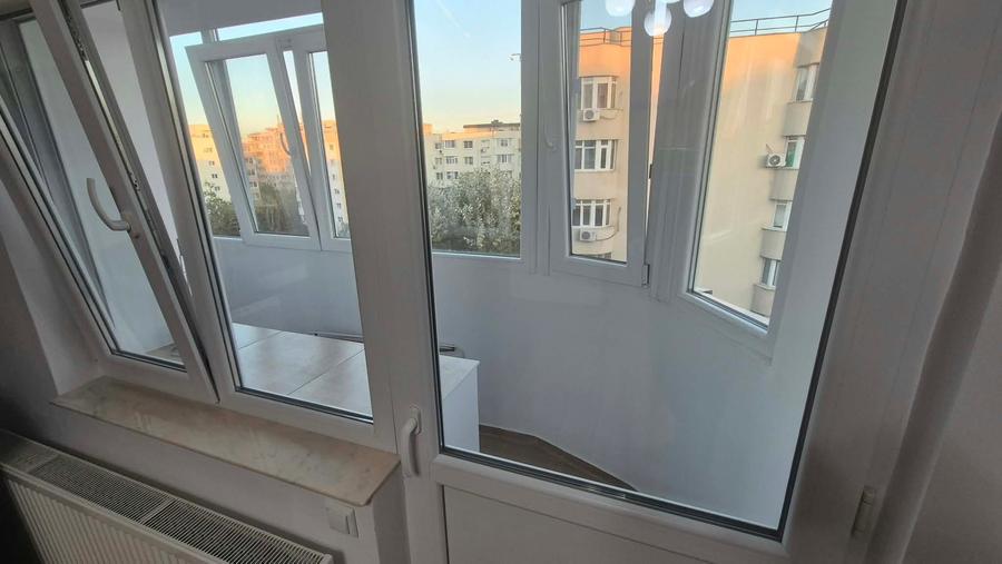 Apartament cu 2 camere decomandat în Lacul Tei