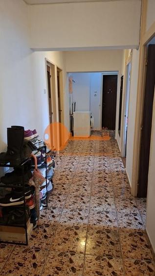 Apartament cu 3 camere decomandat, mobilat în Rahova