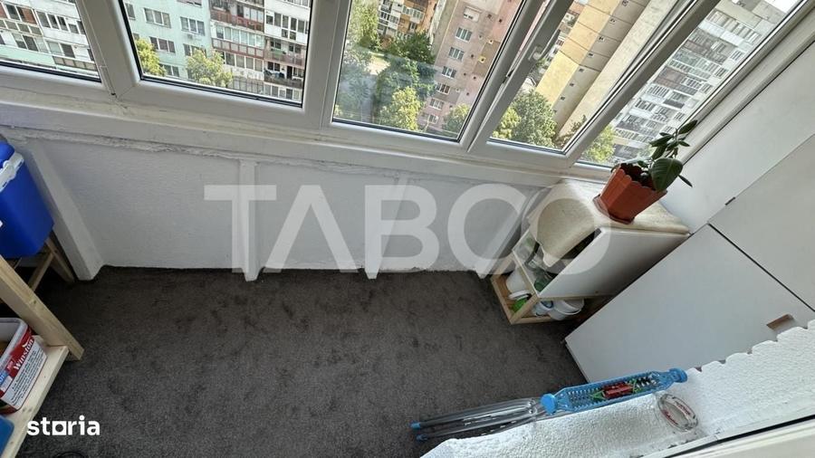 Apartament cu 4 camere decomandat în Mihai Viteazul