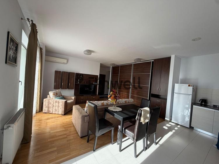 Apartament cu 2 camere semidecomandat, mobilat în Est
