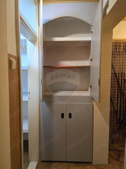 Apartament cu 4 camere decomandat în Ghermănești