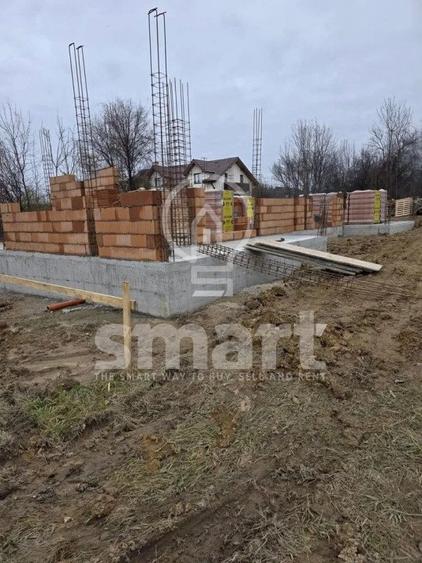 Casă individuală cu 5 camere cu Garaj în Sălicea