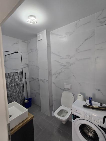 Apartament cu 2 camere semidecomandat în Petrești