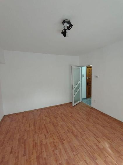 Apartament cu 3 camere decomandat în Ultracentral