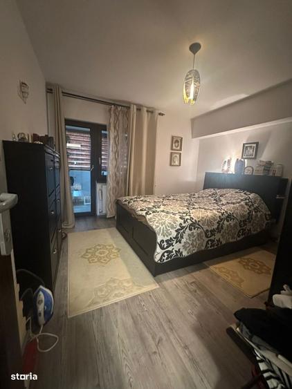 Apartament cu 3 camere decomandat, mobilat în Barieră