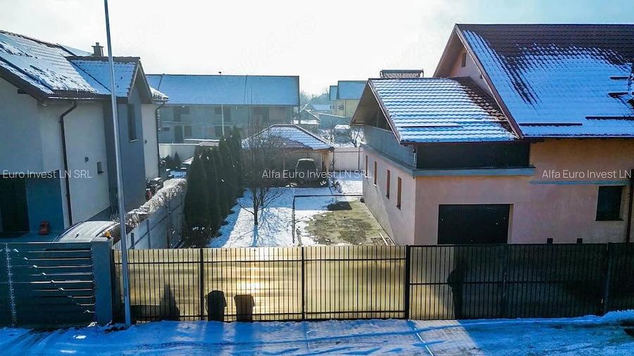 Casă cu 5 camere cu Teren 650 Mp în Sânpetru