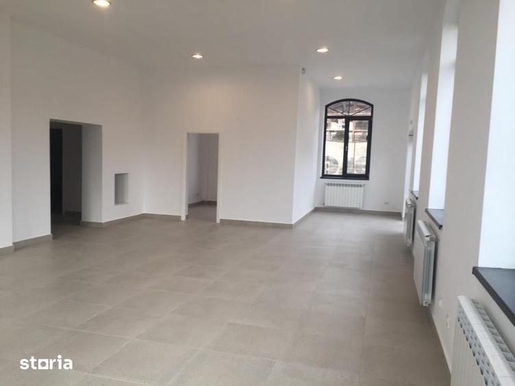 Spațiu comercial, de 304 mp, în Tătărași