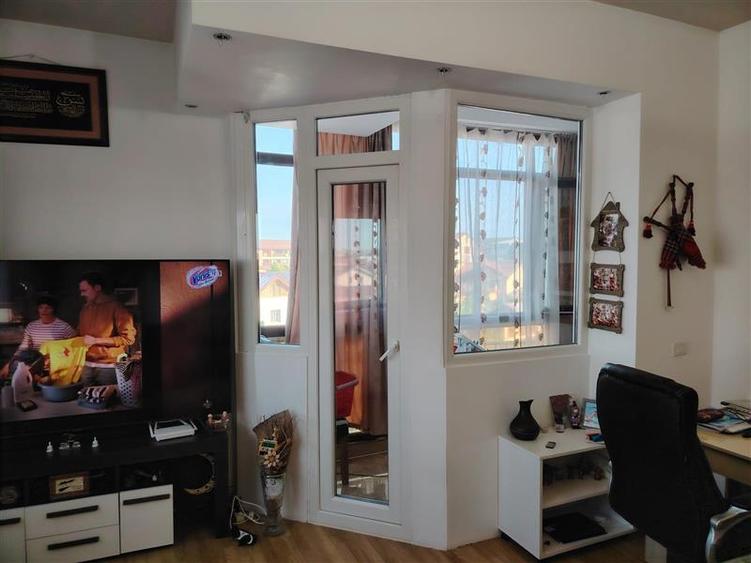 Apartament cu 3 camere decomandat, mobilat în Dobroești