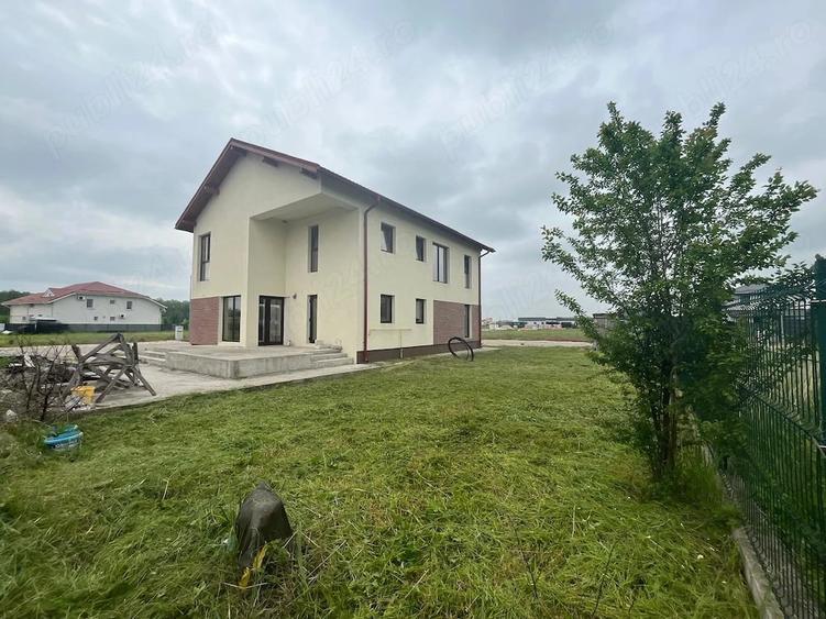 Casă cu Teren 605 Mp în Gulia