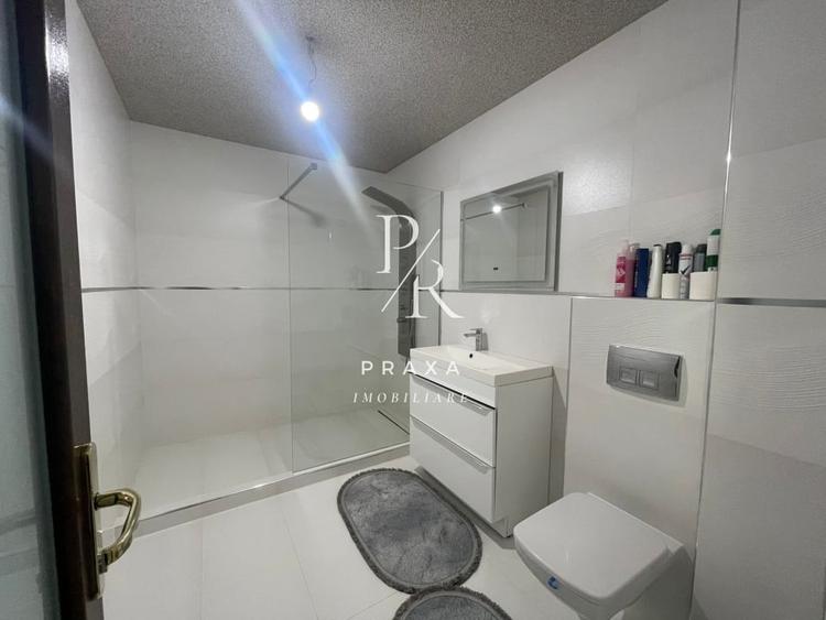 Apartament cu 4 camere semidecomandat, mobilat în Florești