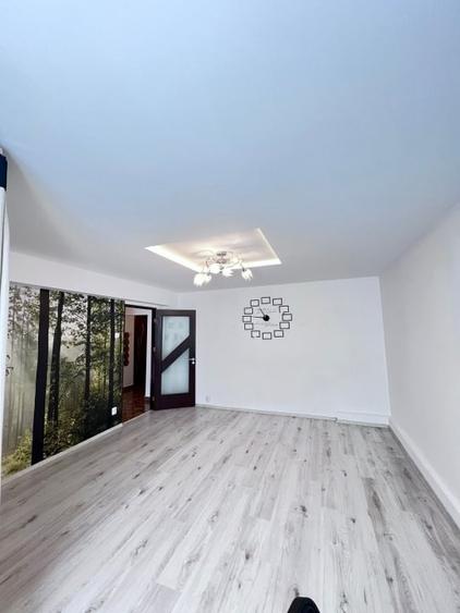 Apartament cu 3 camere decomandat, mobilat în Bragadiru