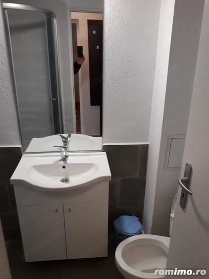 Garsonieră decomandată în Unirii