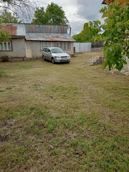 Casă cu 3 camere cu Teren 1589 Mp în Scânteia
