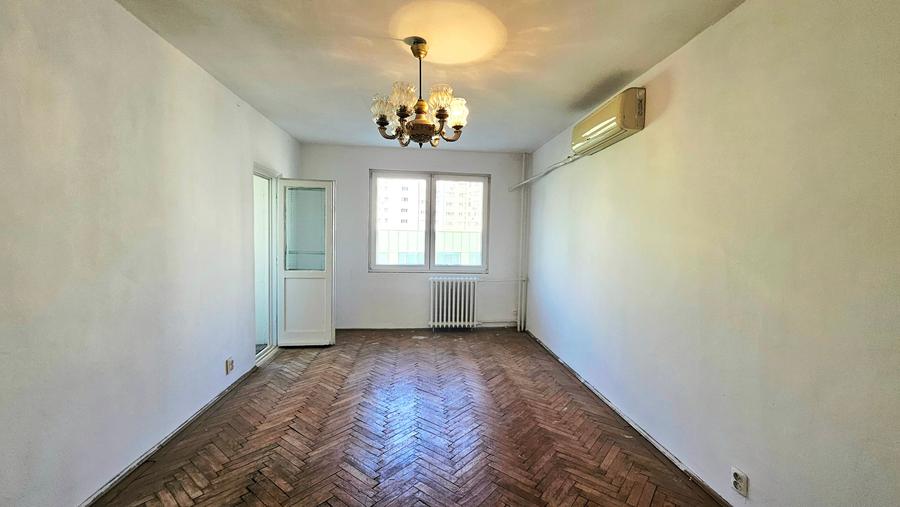 Apartament cu 3 camere decomandat în Dristor