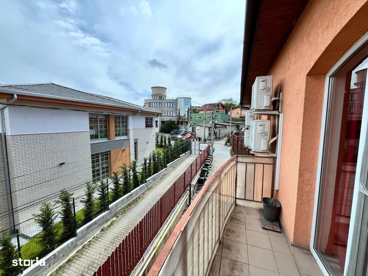 Apartament cu 4 camere decomandat în Andrei Mureșanu