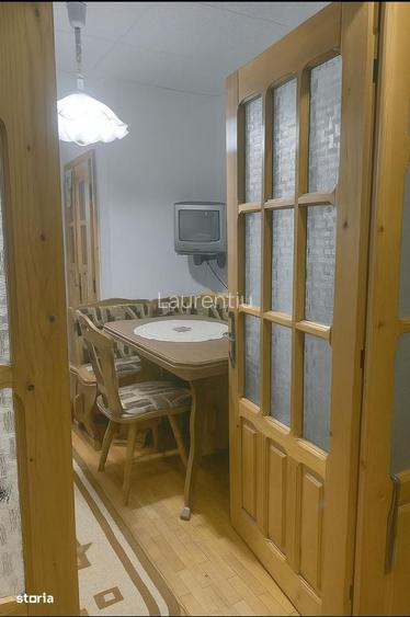 Ideal pentru investitie! Apartament 3 camere, 2 bai, zona Straja