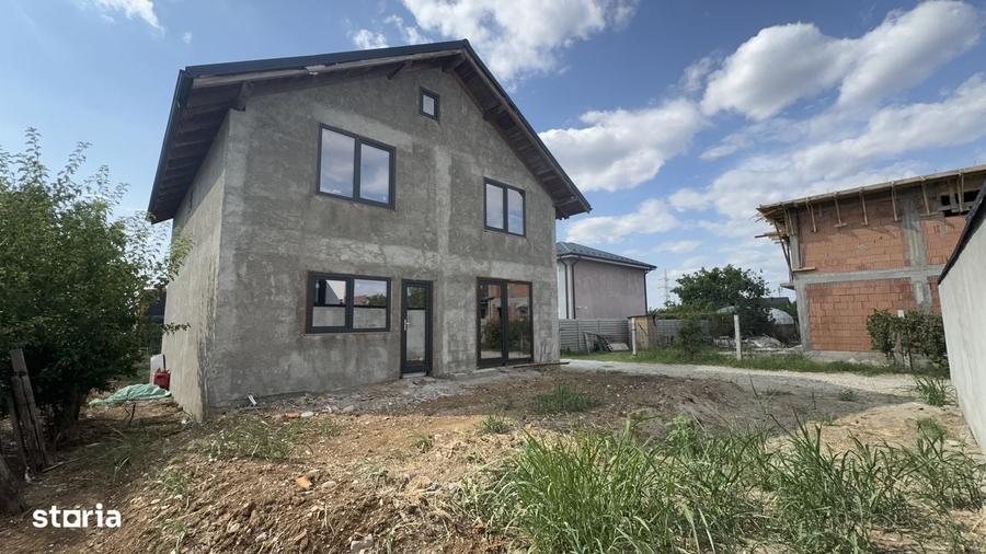 Casă cu 4 camere cu Teren 400 Mp în Exterior Vest